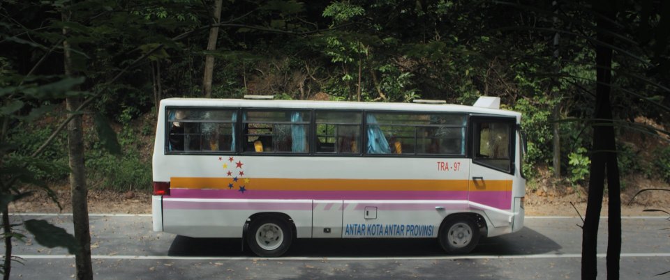 Isuzu Elf modified as bus