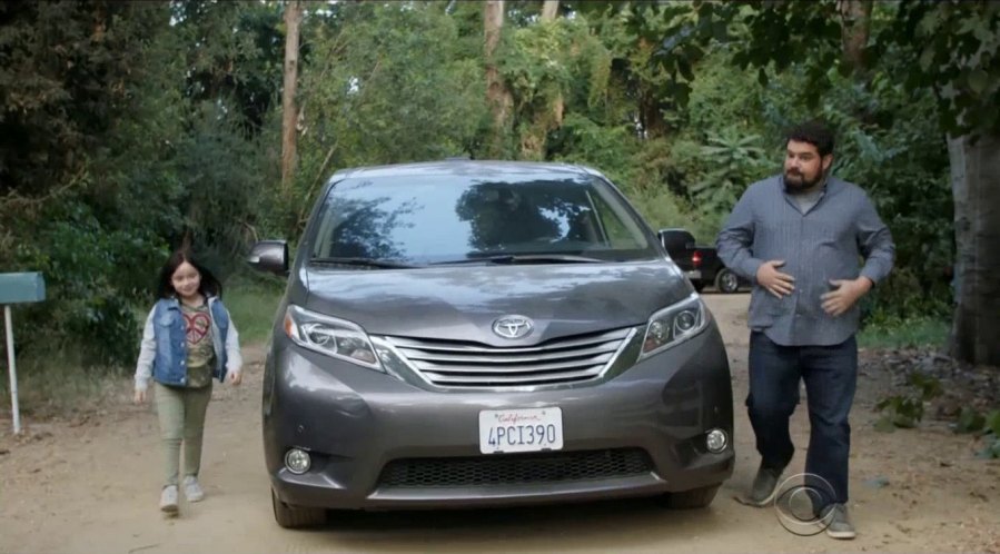 2015 Toyota Sienna [SL30]