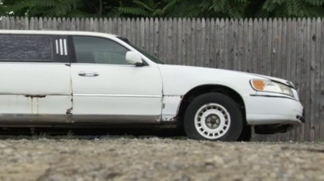 1998 Lincoln Town Car Stretched Limousine