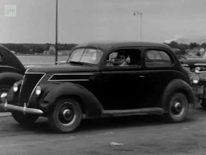 1937 Ford Tudor Touring Sedan