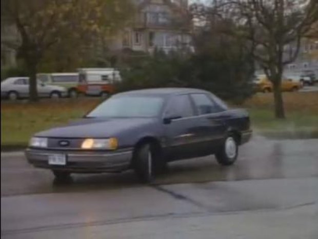 1989 Ford Taurus [DN5]