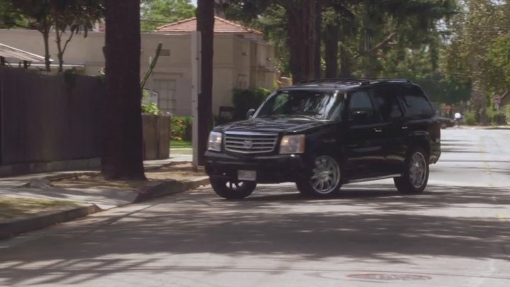 2002 Cadillac Escalade [GMT820]