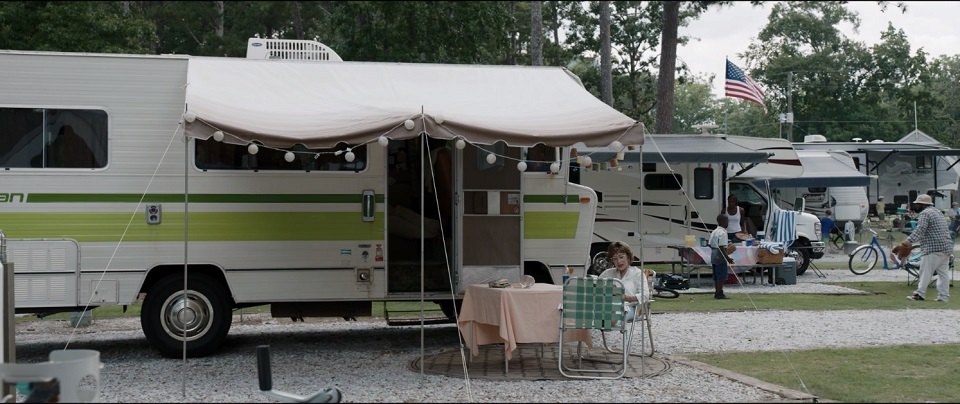 2015 Ford E-350 Super Duty Coachmen Freelander