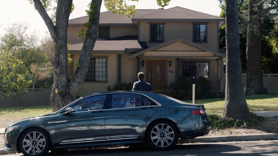 2017 Lincoln Continental [D544]