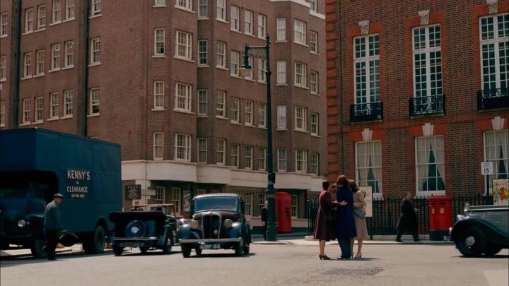 1953 Bedford S-Type Pantechnicon converted from fire hose carrier