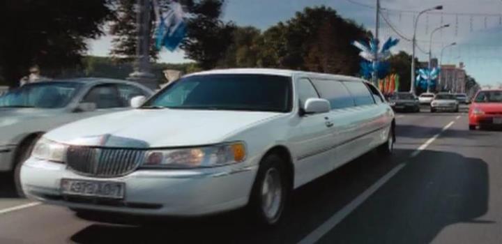 1998 Lincoln Town Car Stretched Limousine