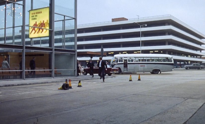 1961 Bedford SB3 Duple Super Vega FS60 'BOAC'