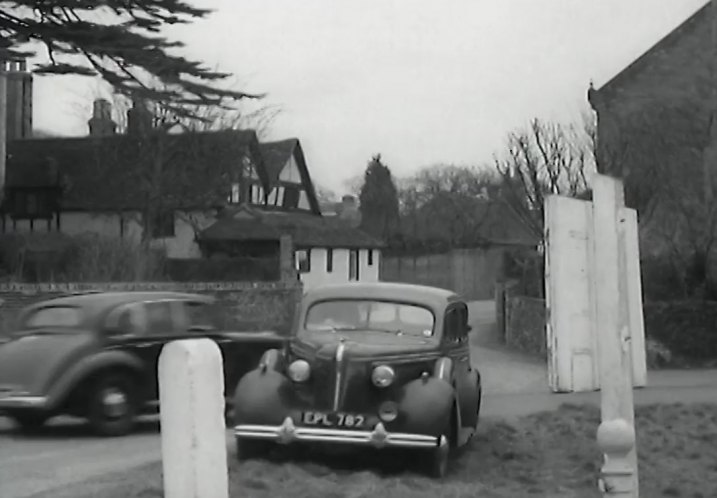 1937 McLaughlin-Buick Special Four-Door Trunk Back Sedan [41]