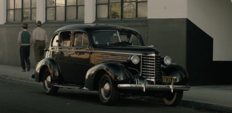 1937 Oldsmobile Six Touring Sedan [F-37]