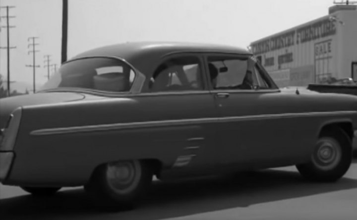 1953 Mercury Custom Two-Door Sedan [70B]