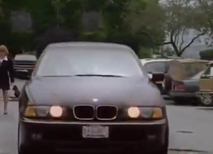 1997 BMW 528i [E39]