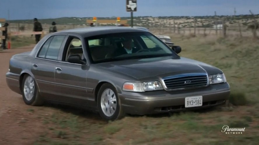 2004 Ford Crown Victoria LX [P74]