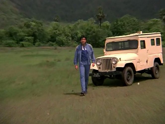 Mahindra CJ-7 Wagonette