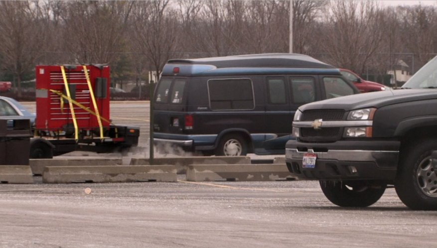 1999 Ford E-150 Superior