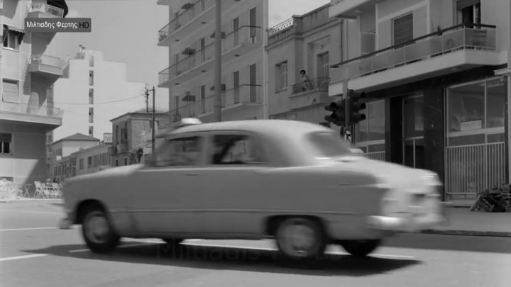 1950 Ford Custom De Luxe Fordor Sedan [73B]