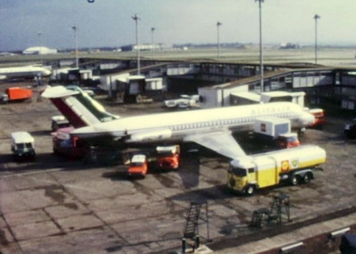 Foden S20 'Cornwall' Aircraft Refueller - Thompson Bros.