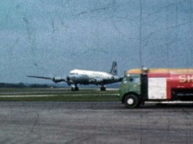 1948 Foden FG Aircraft Refueller Thompson Bros. - Shell