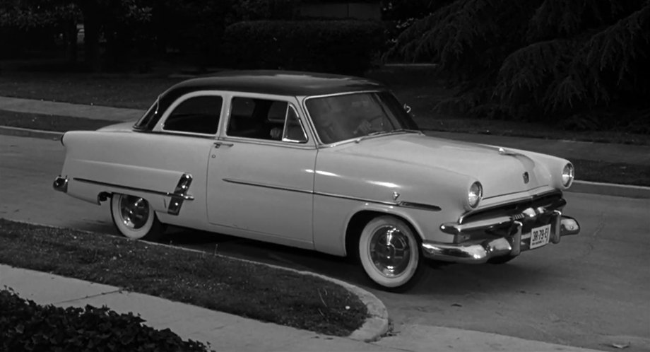 1953 Ford Customline Tudor Sedan [70B]