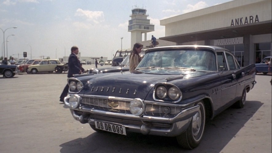 1958 Chrysler New Yorker 4-Door Sedan [LC3-H-41]