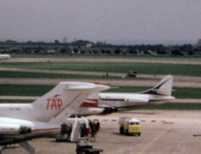 Leyland Hippo Shell Airport fuel tanker