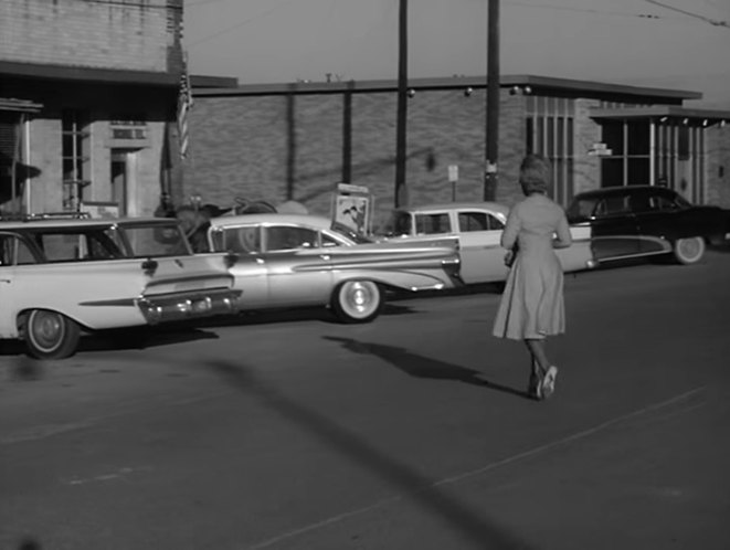 1959 Pontiac Catalina 4-door Sedan