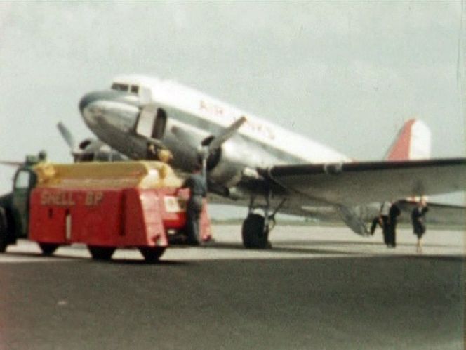 Bedford OY ex-RAF Aircraft Refueller - Shell-BP