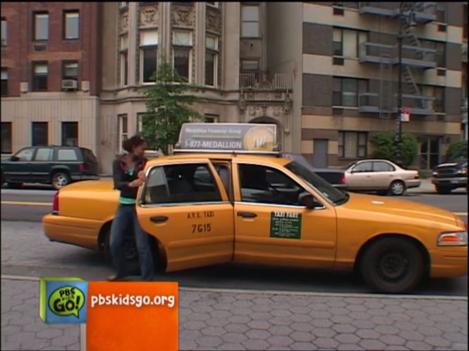 2002 Ford Crown Victoria Commercial Taxi Package LWB [P70]