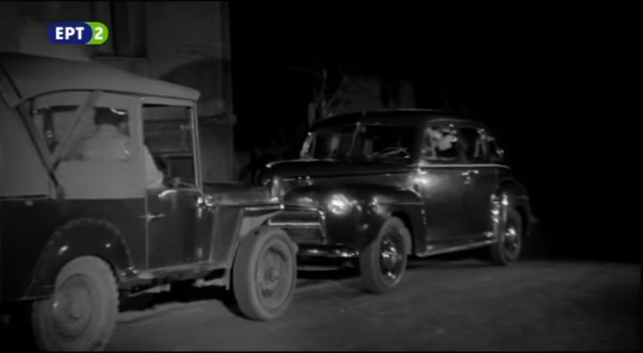 1942 Ford De Luxe Fordor Sedan [21A]