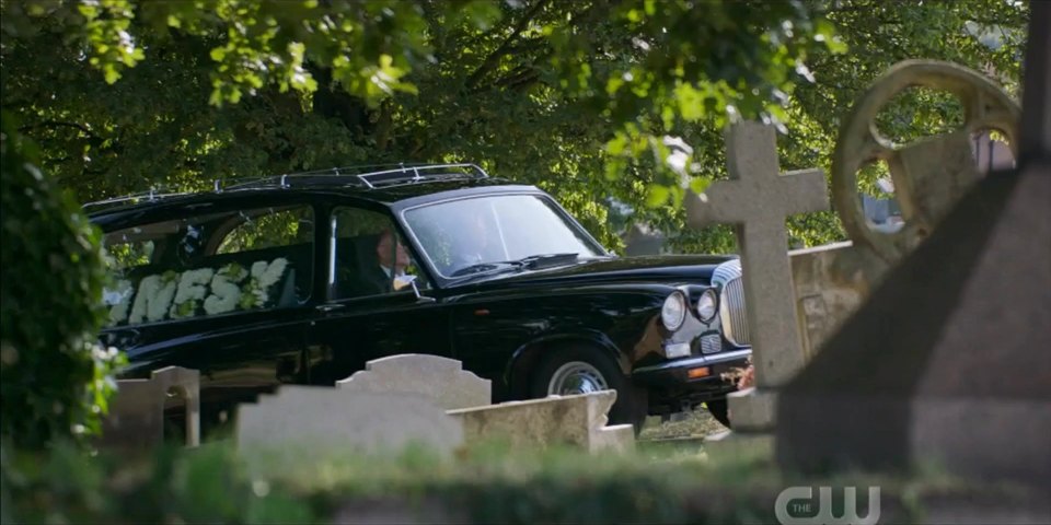 1989 Daimler Hearse Startin [DS420]