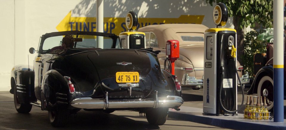 1941 Cadillac Series 62 Convertible De Luxe Sedan [6229D]