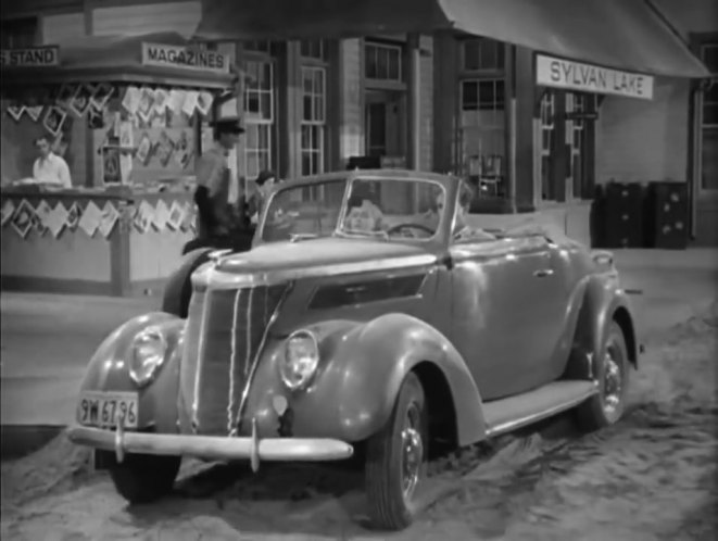 1937 Ford V8 De Luxe Convertible Coupe [78]