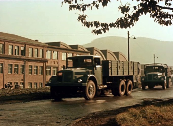 1957 Tatra 111 A VVN