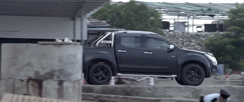 Isuzu D-Max LS [TFS]