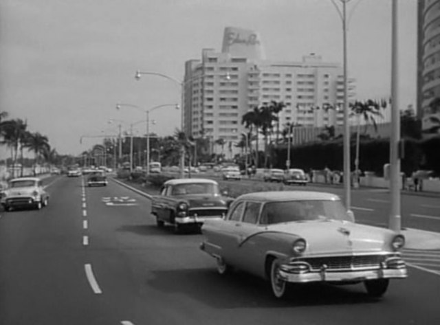 1956 Ford Fairlane Club Sedan [70C]