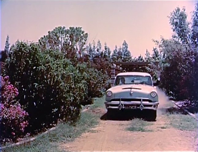 1952 Mercury Custom Four-Door Sedan [73B]