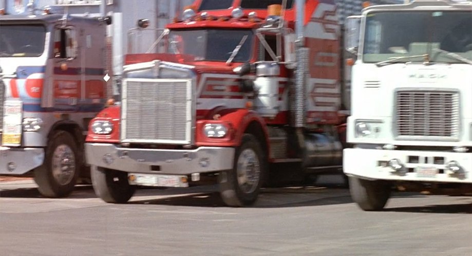 Kenworth W-900