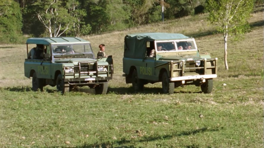 Land-Rover 109'' Series IIa 'Polisi' lookalikes