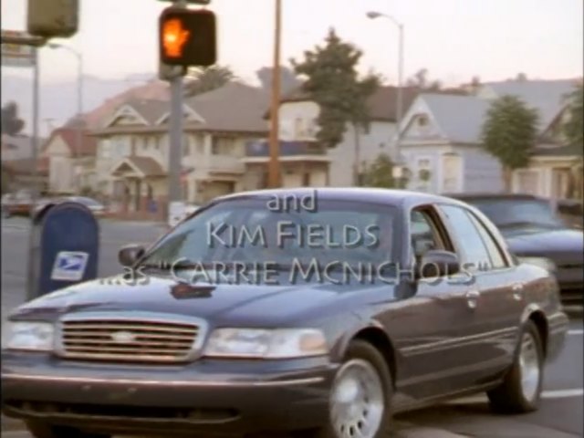 1998 Ford Crown Victoria LX [P74]