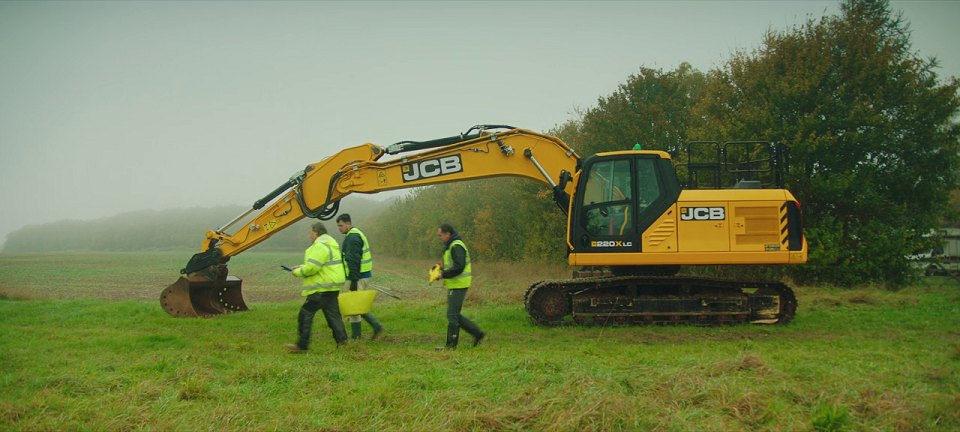 JCB 220X LC