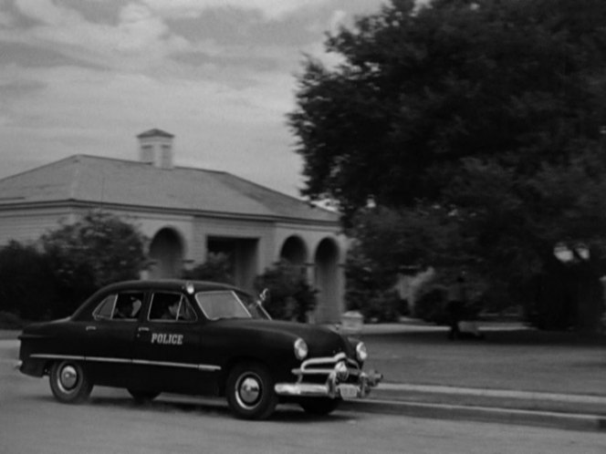 1949 Ford Custom Fordor Sedan [73B]