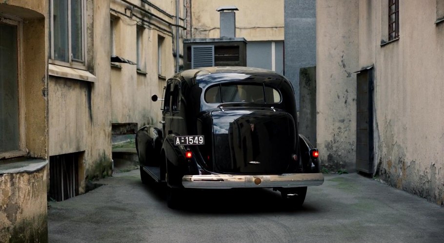 1937 Cadillac Series 65 Touring Sedan