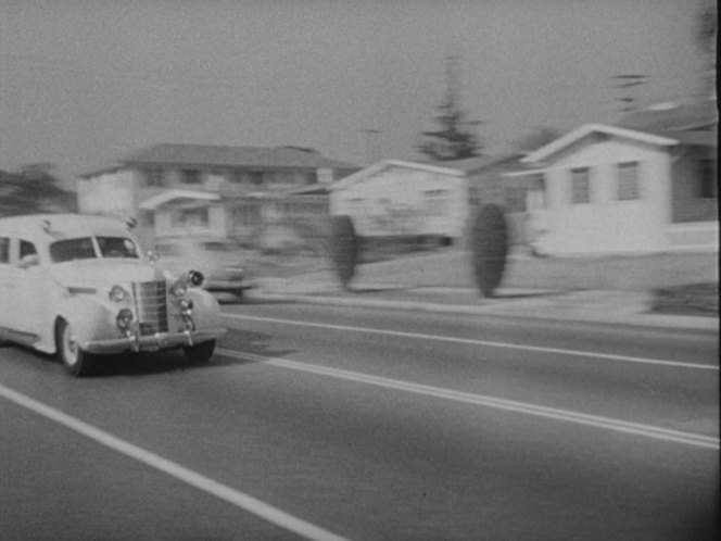 1937 Oldsmobile Eight Ambulance Henney Progress Eight [L-37]