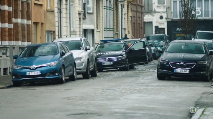 2016 Toyota Auris Hybrid [E180]