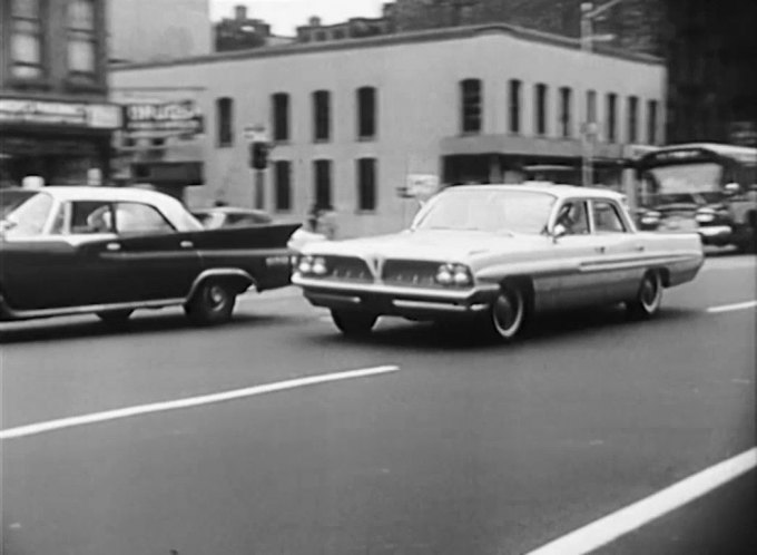 1961 Pontiac Catalina 4-Door Sedan [2369]