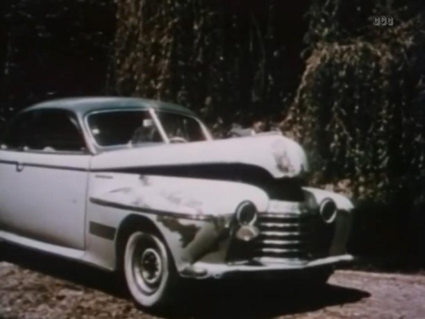 1941 Oldsmobile Custom Cruiser Club Coupe [90]