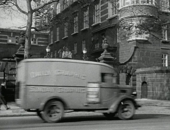 1946 Morris-Commercial LC2 Newspaper Delivery Van