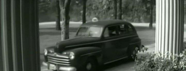 1946 Ford Super De Luxe Fordor Sedan [69A-73B]