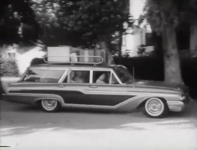 1961 Mercury Colony Park 9-passenger Station Wagon [71B]