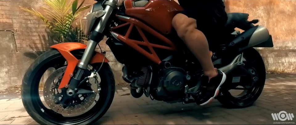 Ducati Monster 696