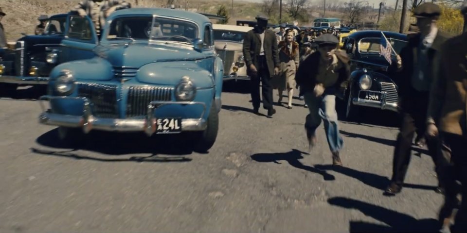 1941 De Soto De Luxe [S-8]